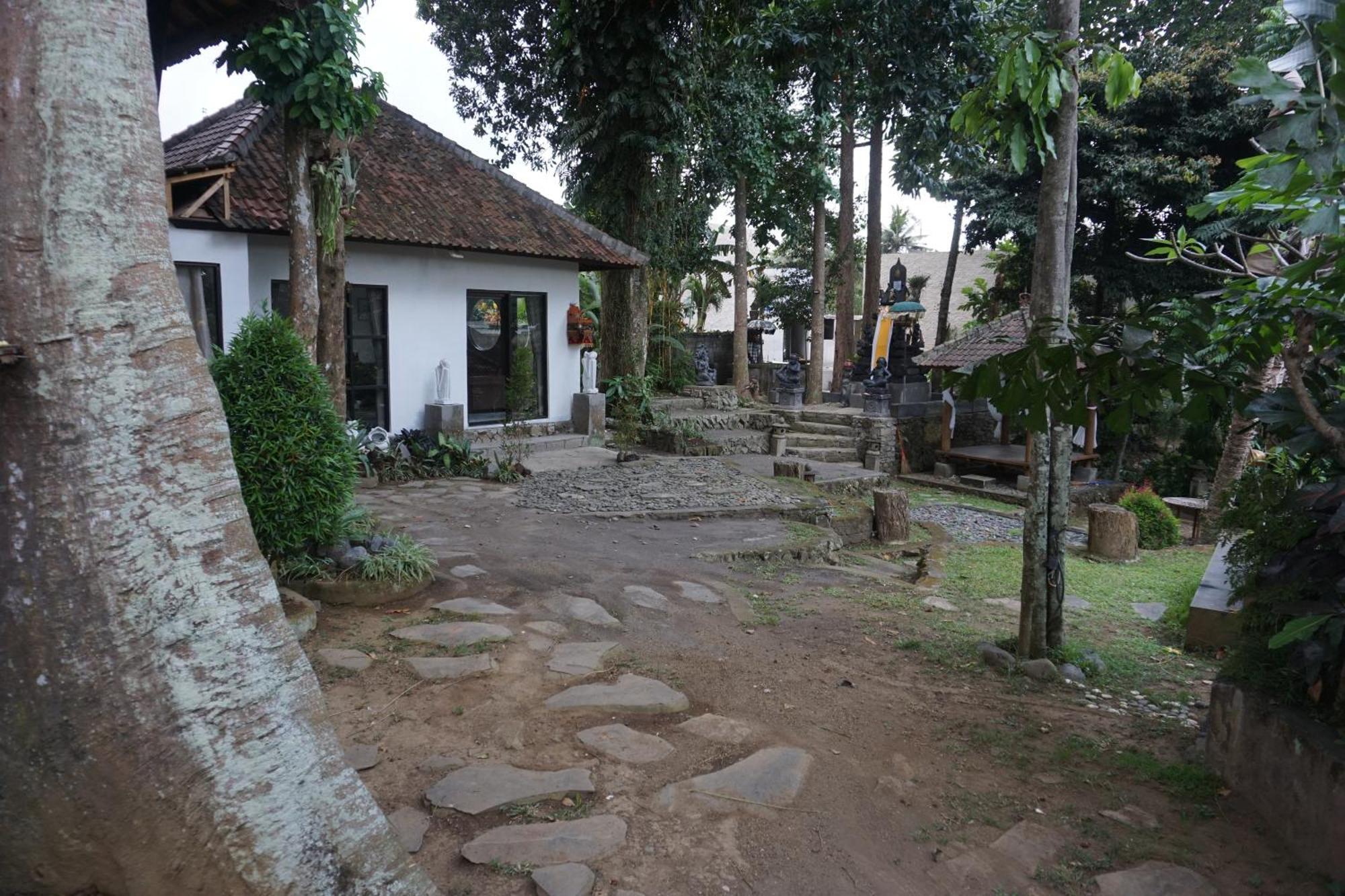 Guest house Liyer Spirit House