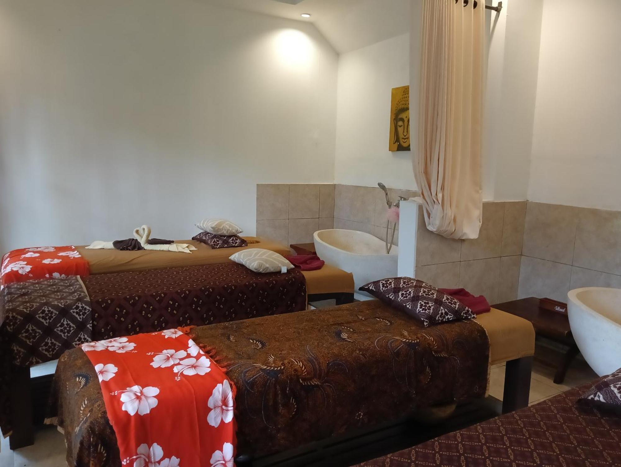 गेस्ट हाउस Liyer Spirit House 3*